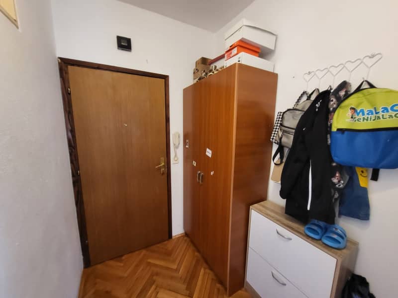 Three-bedroom apartment in Petrovac in a quiet area within walking distance of the beach — photo 8