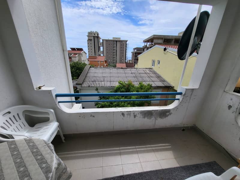 Three-bedroom apartment in Petrovac in a quiet area within walking distance of the beach — photo 10