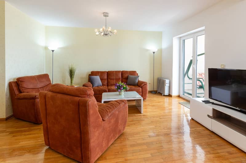 Spacious two-level apartment with sea view in Sveti Stefan — photo 3