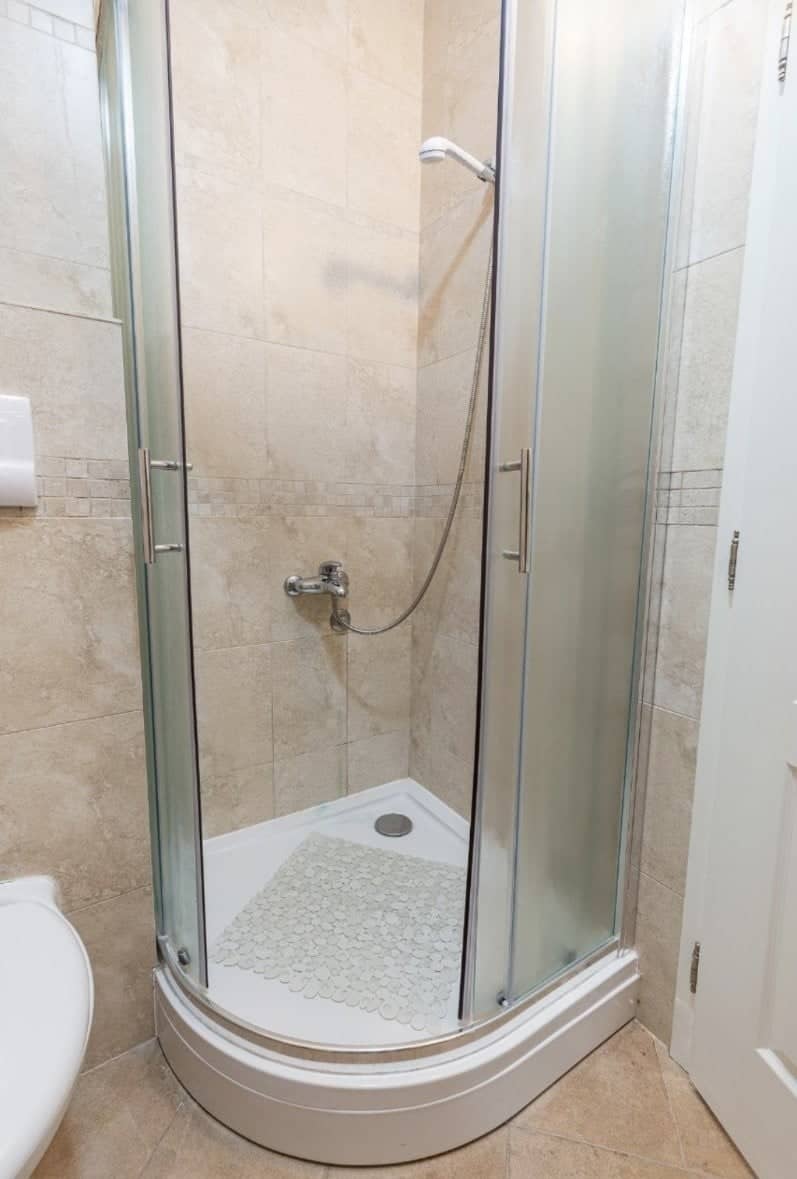 Spacious two-level apartment with sea view in Sveti Stefan — photo 19
