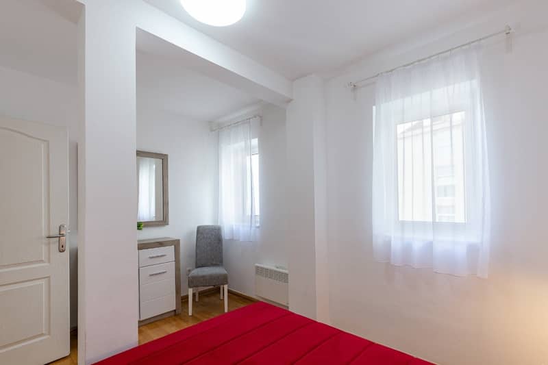 Spacious two-level apartment with sea view in Sveti Stefan — photo 14