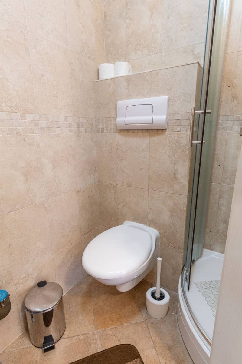 Spacious two-level apartment with sea view in Sveti Stefan — photo 18