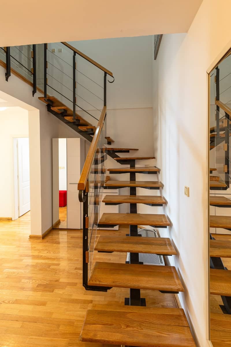 Spacious two-level apartment with sea view in Sveti Stefan — photo 20
