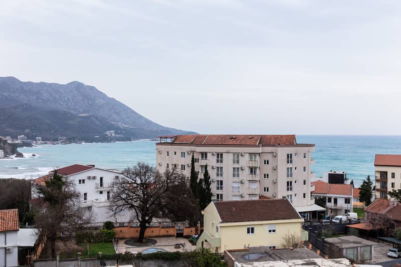 Двухкомнатная квартира в Бечичи с видом на море — фото 17