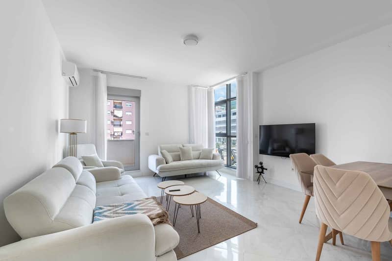 Spacious Apartment in the Heart of Budva — photo 3