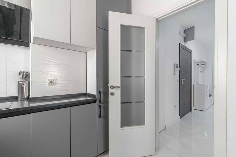 Spacious Apartment in the Heart of Budva — photo 14