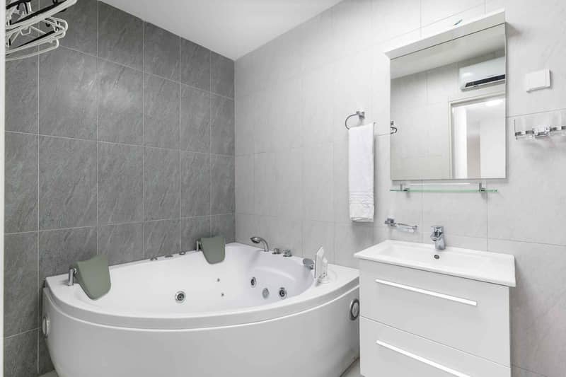 Spacious Apartment in the Heart of Budva — photo 29