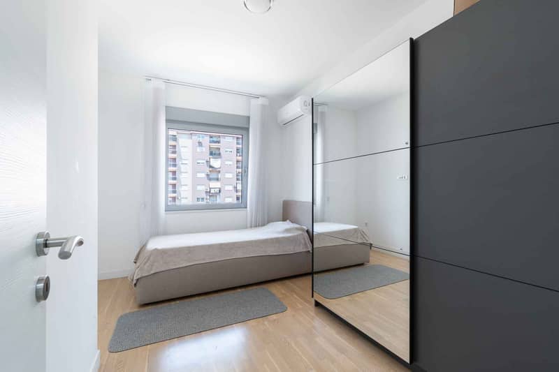 Spacious Apartment in the Heart of Budva — photo 22