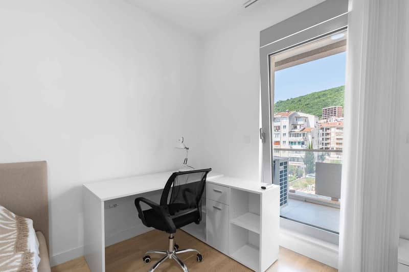 Spacious Apartment in the Heart of Budva — photo 20