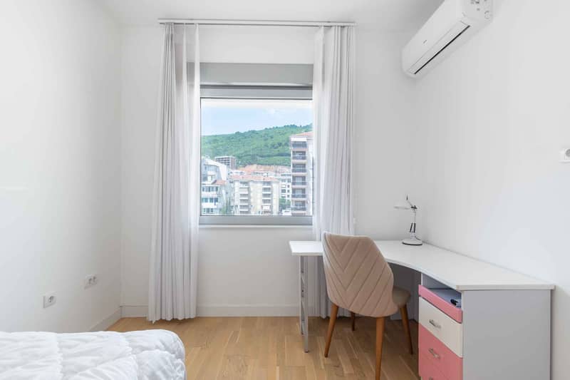 Spacious Apartment in the Heart of Budva — photo 27