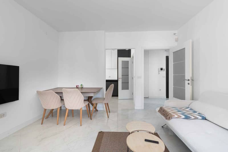 Spacious Apartment in the Heart of Budva — photo 7