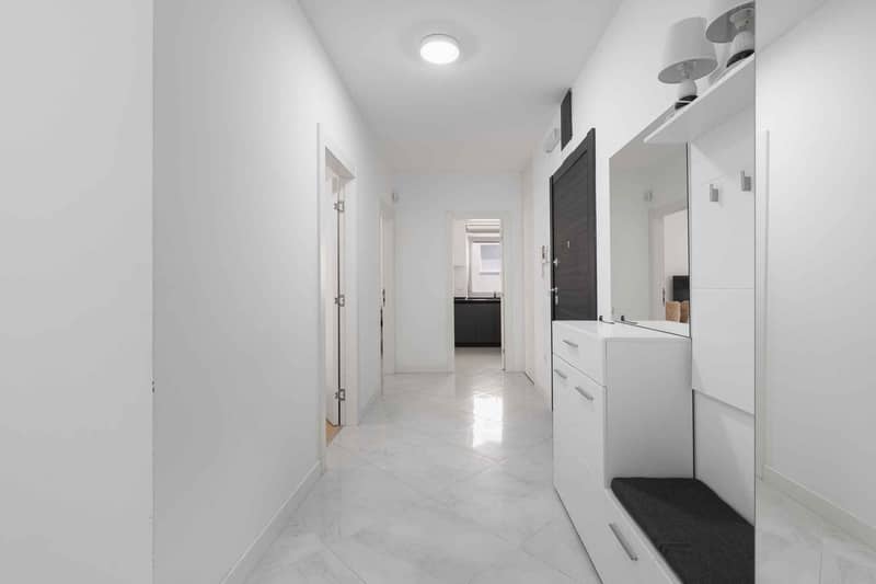 Spacious Apartment in the Heart of Budva — photo 17