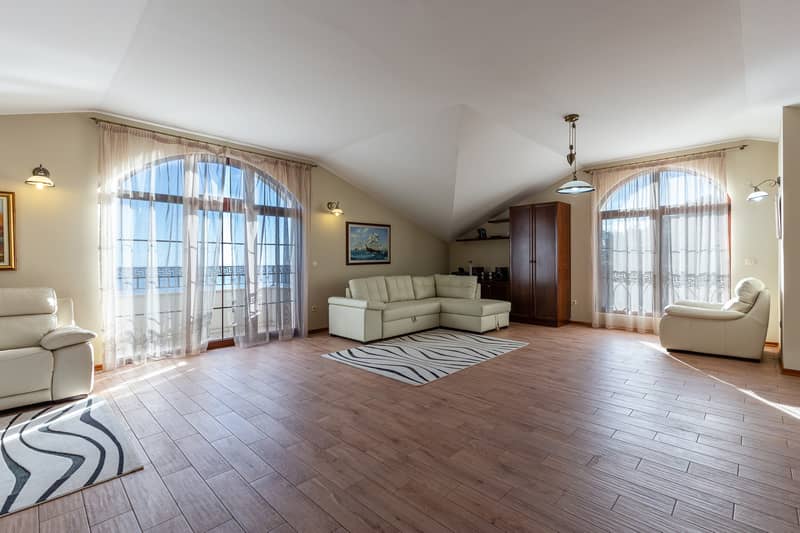 Elegance and Serenity in a Luxury Villa with Panoramic Sea View — photo 6