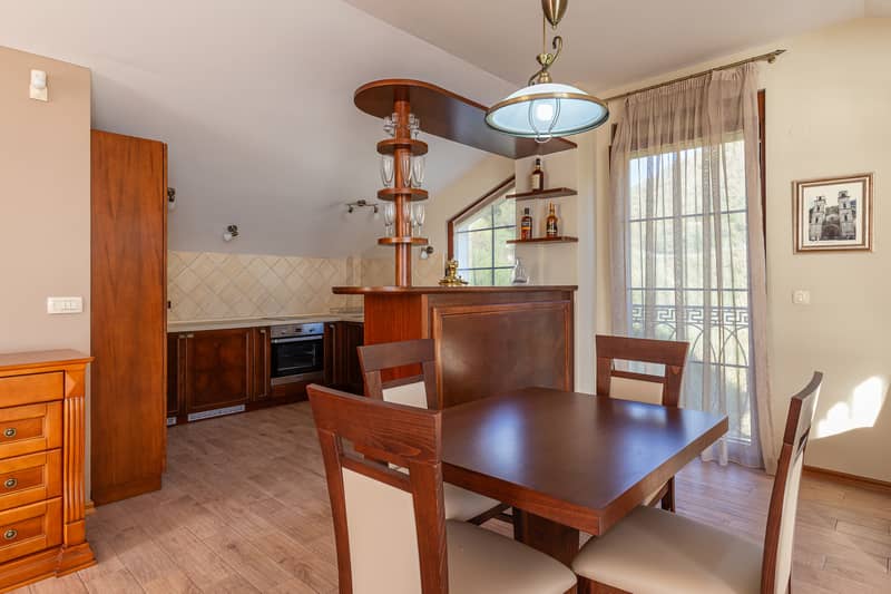 Elegance and Serenity in a Luxury Villa with Panoramic Sea View — photo 10