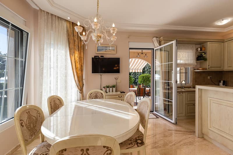 Elegance and Serenity in a Luxury Villa with Panoramic Sea View — photo 28