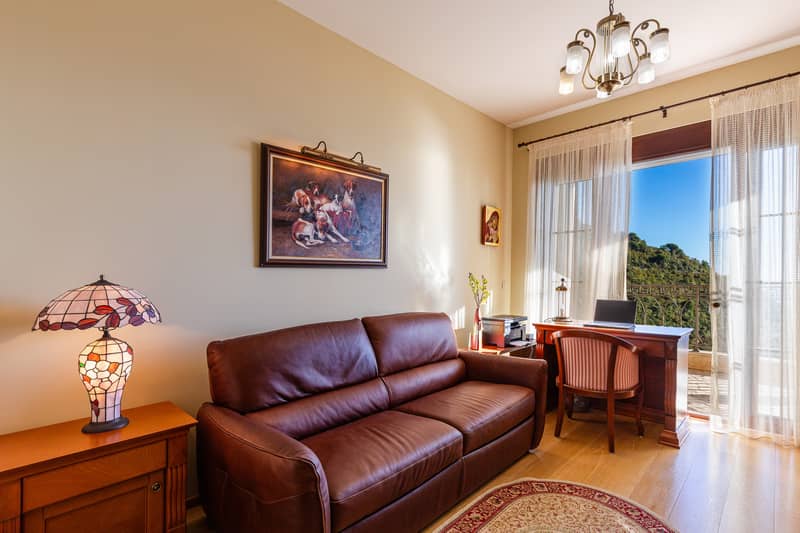 Elegance and Serenity in a Luxury Villa with Panoramic Sea View — photo 48