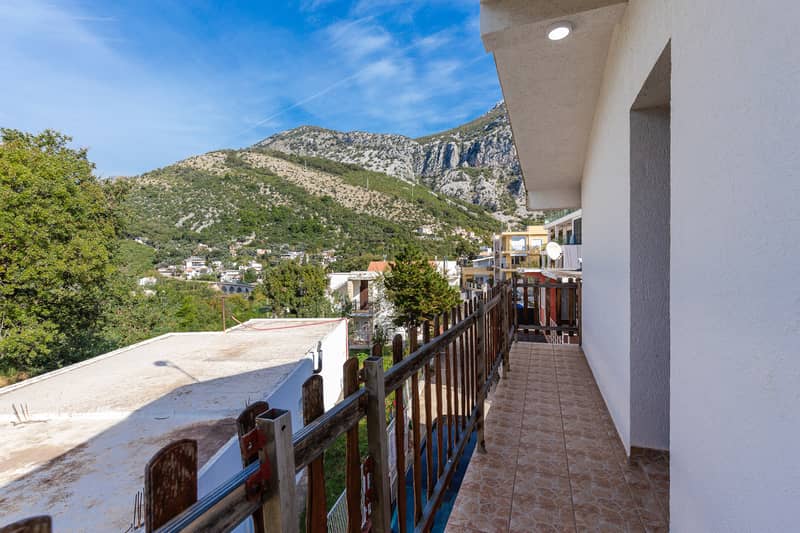 House with Terrace and Sea View in Bar — photo 9