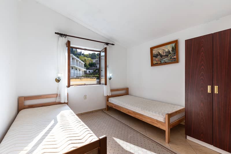House with Terrace and Sea View in Bar — photo 12