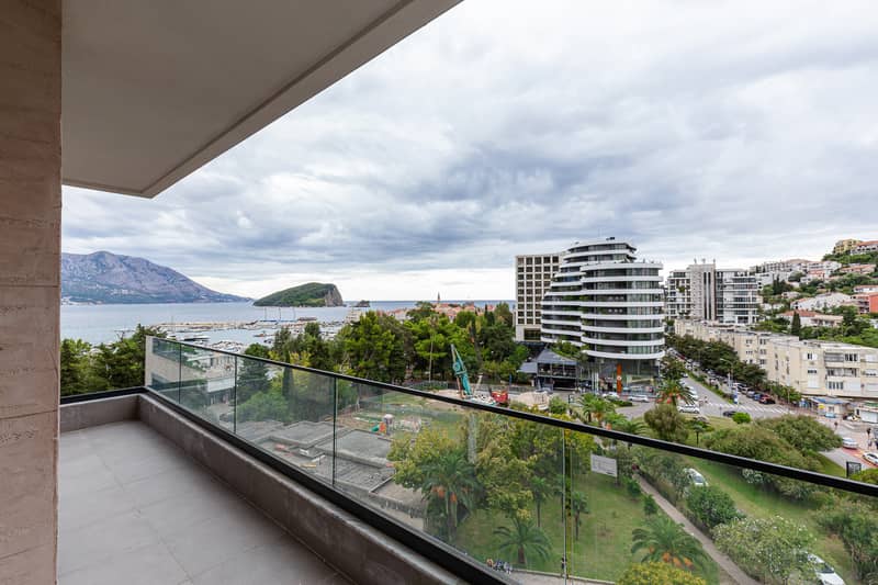 Modern One-Bedroom Apartment in Budva with Garage Purchase Option — photo 2