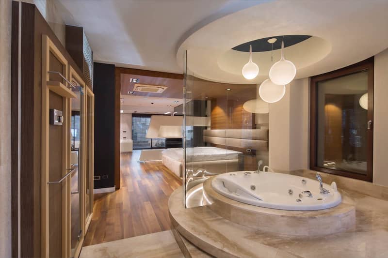 Super luxury three-story triplex apartment with jacuzzi and sauna — photo 16