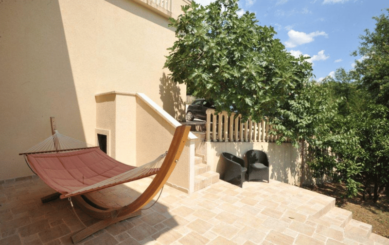 Stunning Villa with Large Pool and Courtyard for Sale in Tivat — photo 6