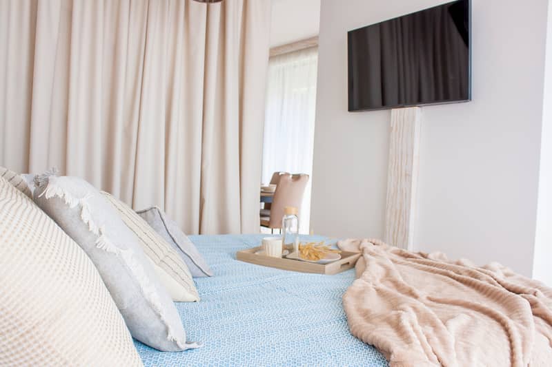 Luxury 1-Bedroom Apartment with Spacious Terrace in Bečići — photo 13