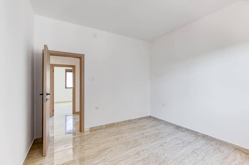 Renovated Apartment in Tivat, 78 m² — photo 16