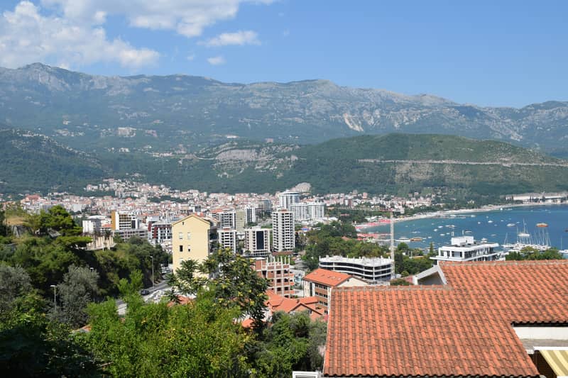 Spacious 3-bedroom apartment with stunning sea view — photo 5