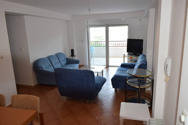 Spacious 3-bedroom apartment with stunning sea view — photo 2