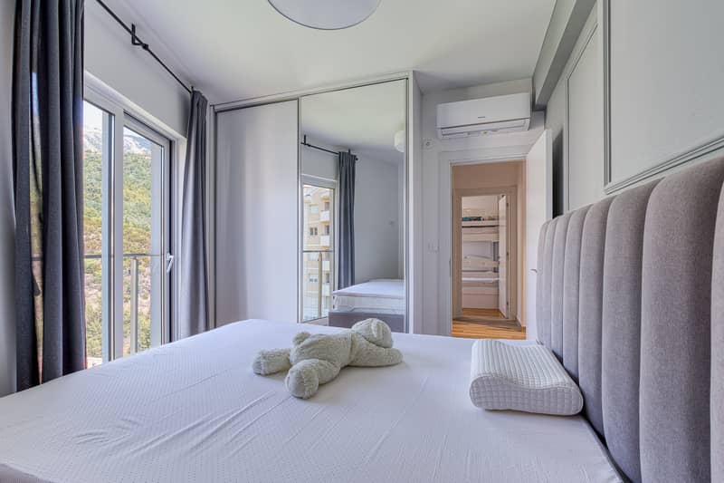 Luxury penthouse in 5★ complex with rooftop hot tub and sunrise view — photo 11