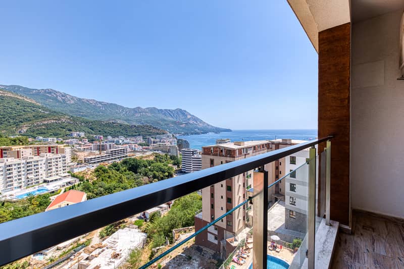 Luxury penthouse in 5★ complex with rooftop hot tub and sunrise view — photo 18