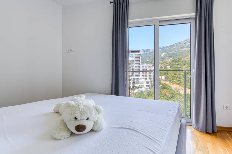 Luxury penthouse in 5★ complex with rooftop hot tub and sunrise view — photo 10