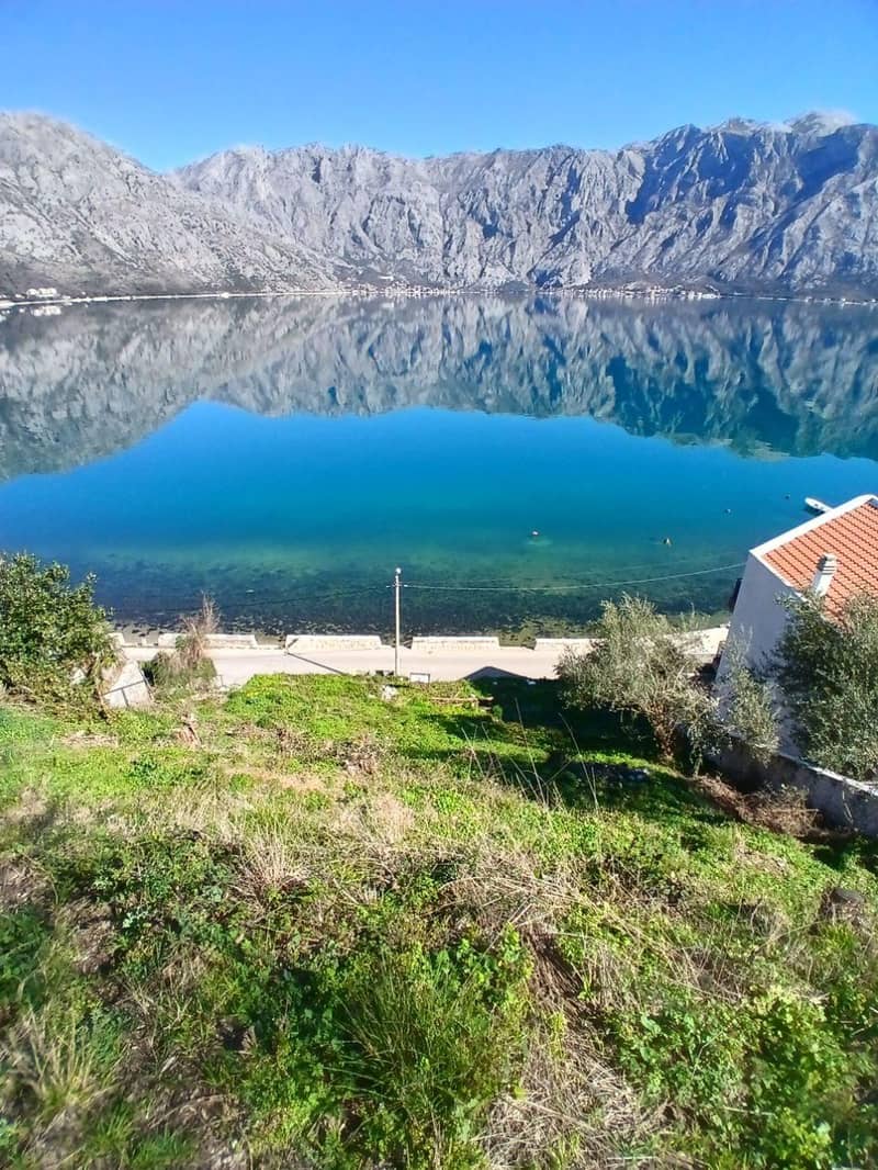 Land Plot on First Line in Stoliv, Kotor – 2,200 m² — photo 3