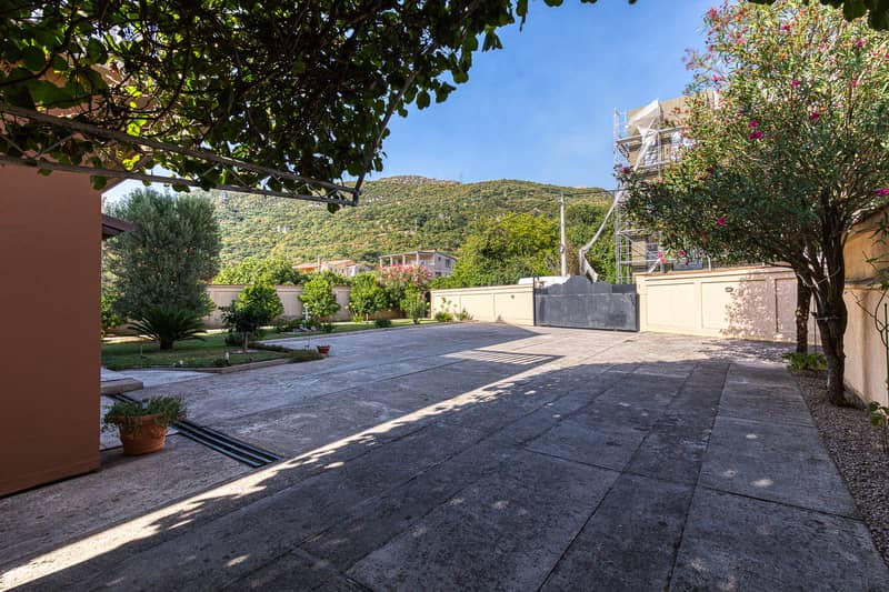 Tourist and Hotel Complex for Sale Near Budva – Lastva Grbaljska — photo 5