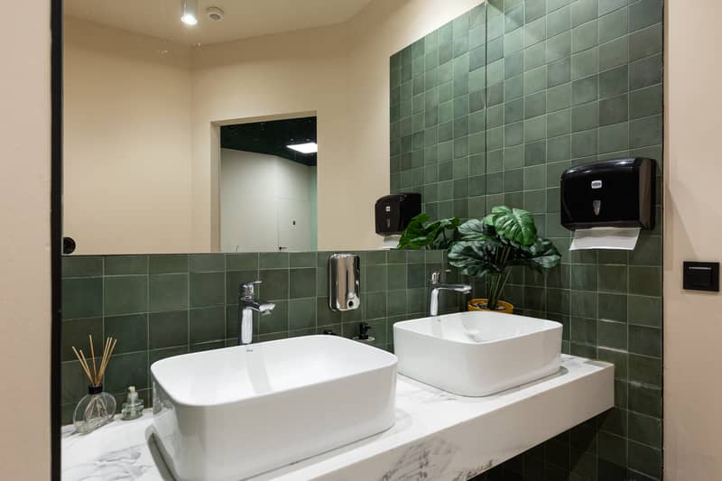 Commercial Space in Budva, 412 m² — photo 17