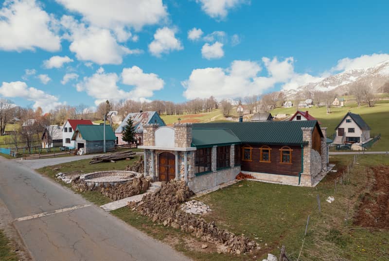 Продаётся или сдаётся в аренду — новый ресторан в Жабляке — фото 2