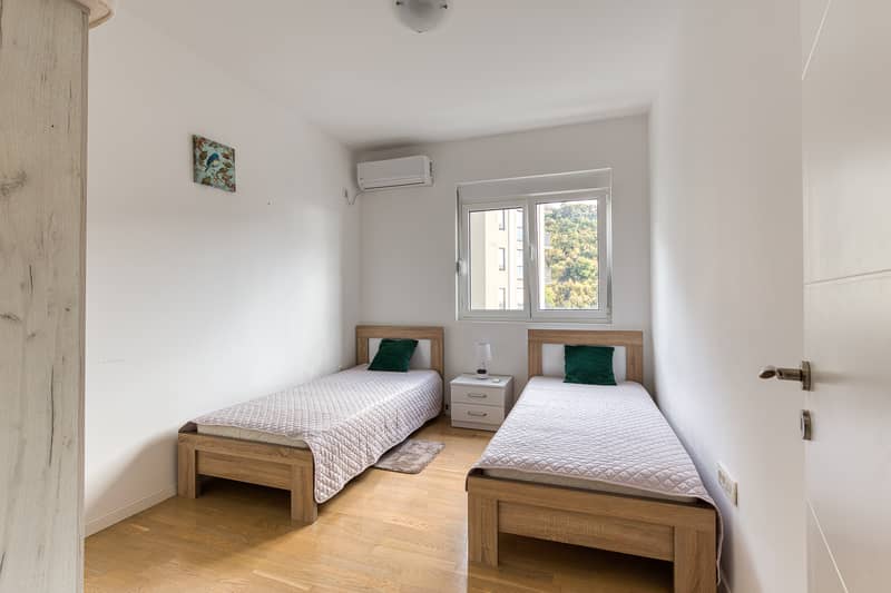 Светлая и уютная квартира площадью 65 м² в Рафаиловичах — фото 15