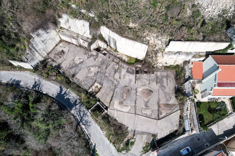1,580 m² plot with apartment hotel project in Reževići — photo 4