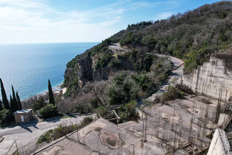 1,580 m² plot with apartment hotel project in Reževići — photo 7