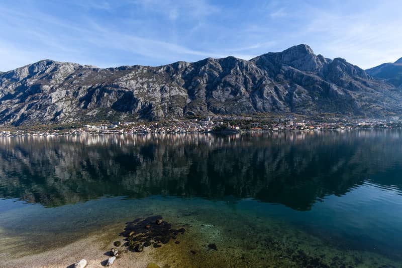 Роскошная трёхэтажная вилла на первой линии моря в Которе — фото 5