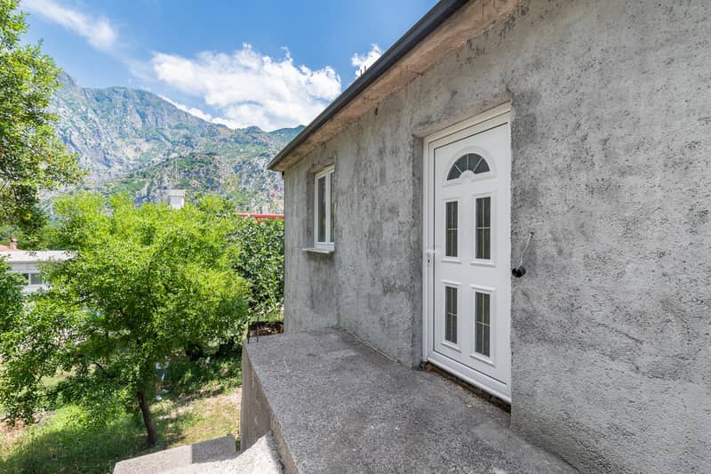 Skaljari House 106 m² — photo 2