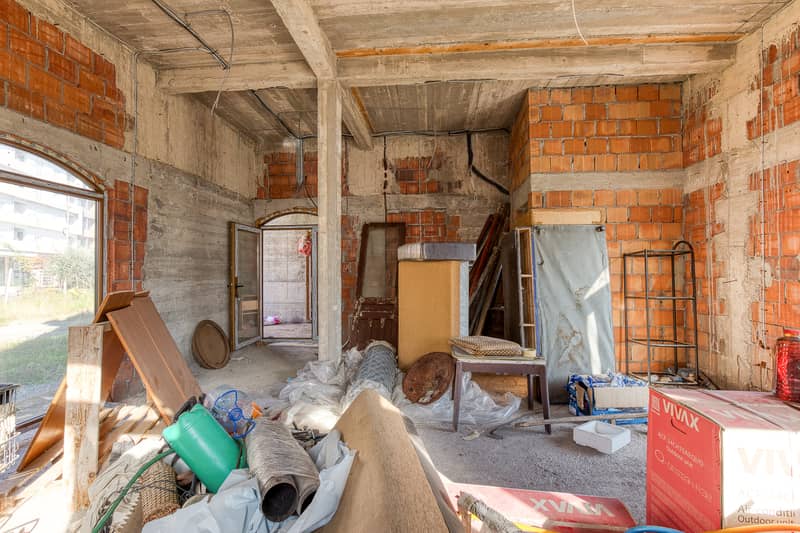 Офисно-торговый центр в завершающей фазе на земельном участке 652 м² в центре Подгорицы — фото 3