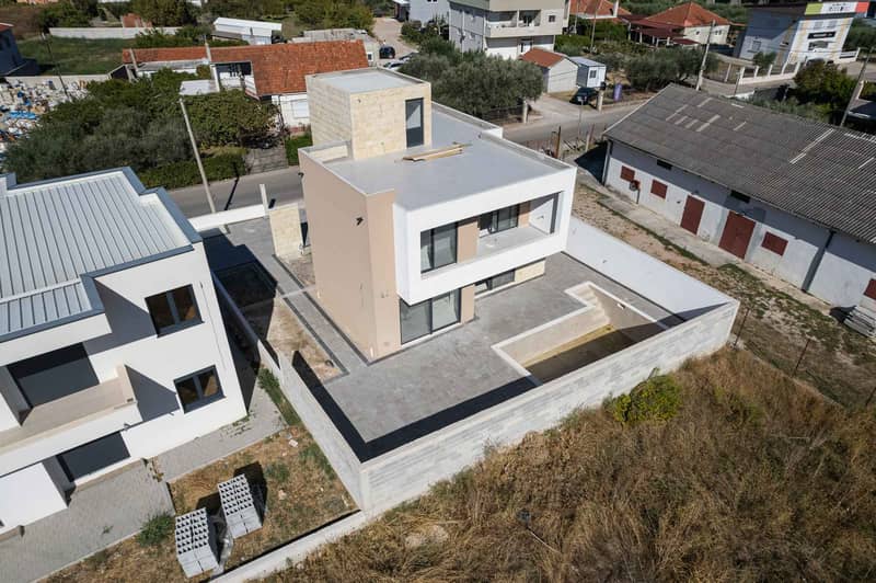 Modern House in Bar with Terrace and 3 Bedrooms — photo 9