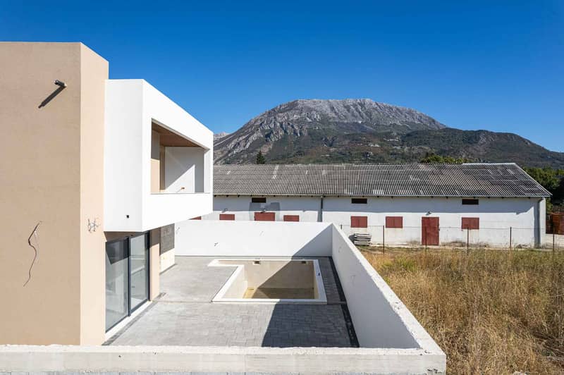 Modern House in Bar with Terrace and 3 Bedrooms — photo 13