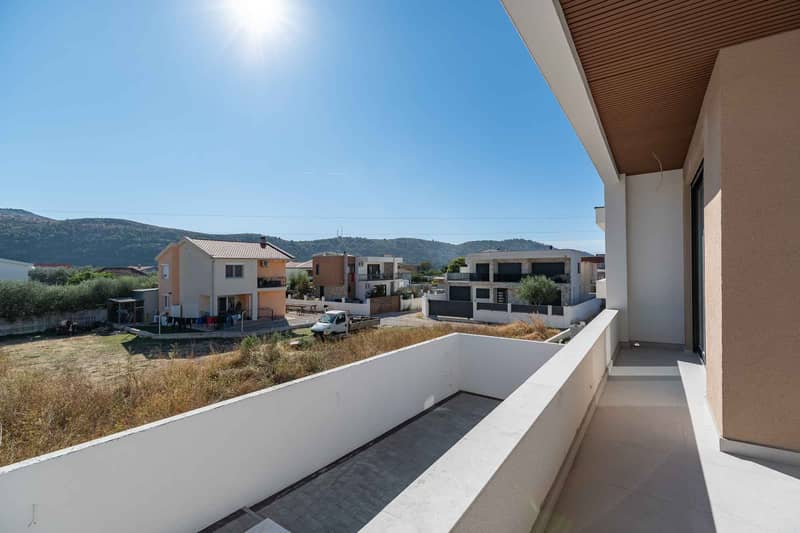Modern House in Bar with Terrace and 3 Bedrooms — photo 33