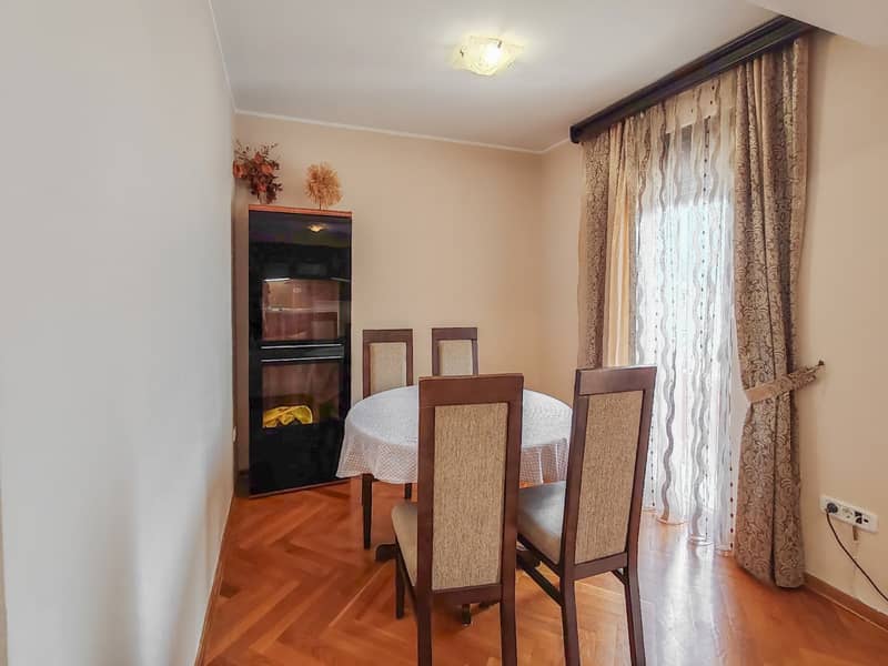 Светлая квартира с 3 спальнями, 78 м², Будва — фото 9
