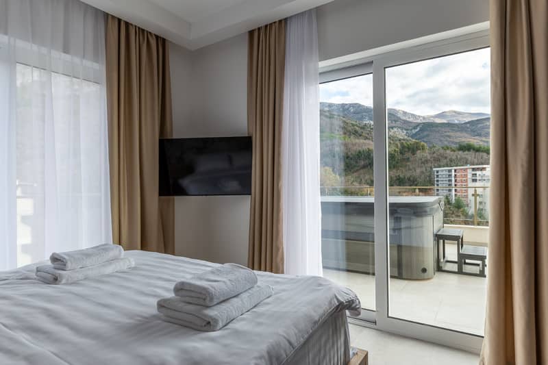 Продаётся просторная и роскошная трёхкомнатная квартира в комплексе Sunny Side Resort & SPA — фото 24