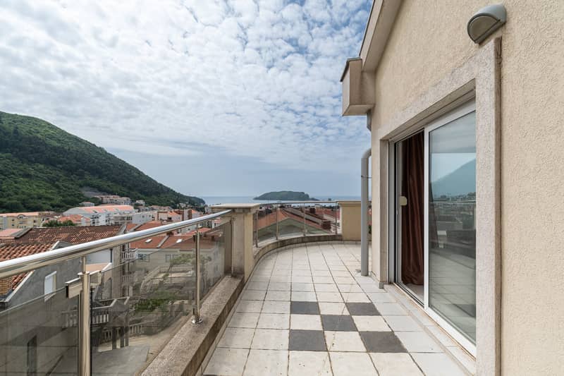 1-Bedroom Apartment in Budva, Lazi District – 89 m², Sea View — photo 10