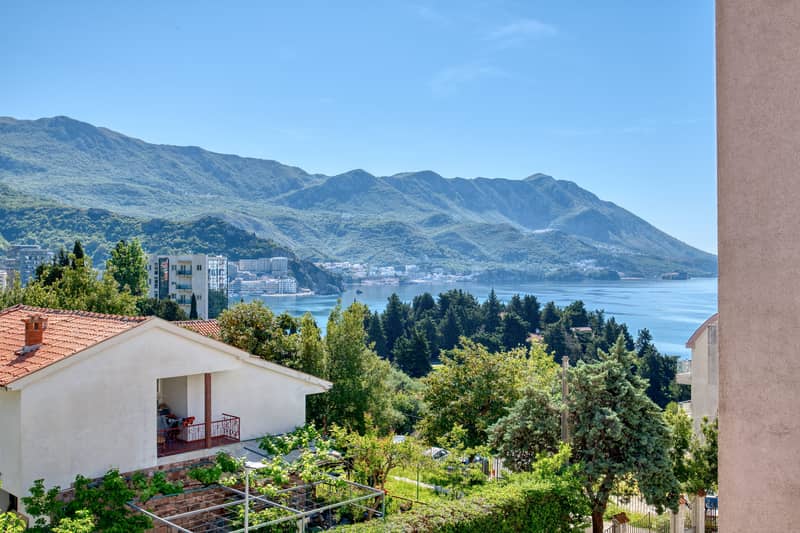 Fully Equipped Hotel with Restaurant in Becici – 200 m from the Sea — photo 10