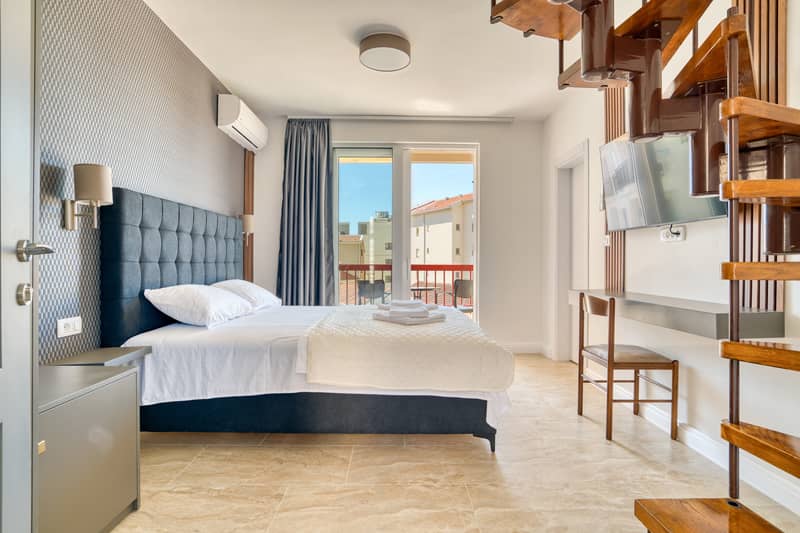 Fully Equipped Hotel with Restaurant in Becici – 200 m from the Sea — photo 2
